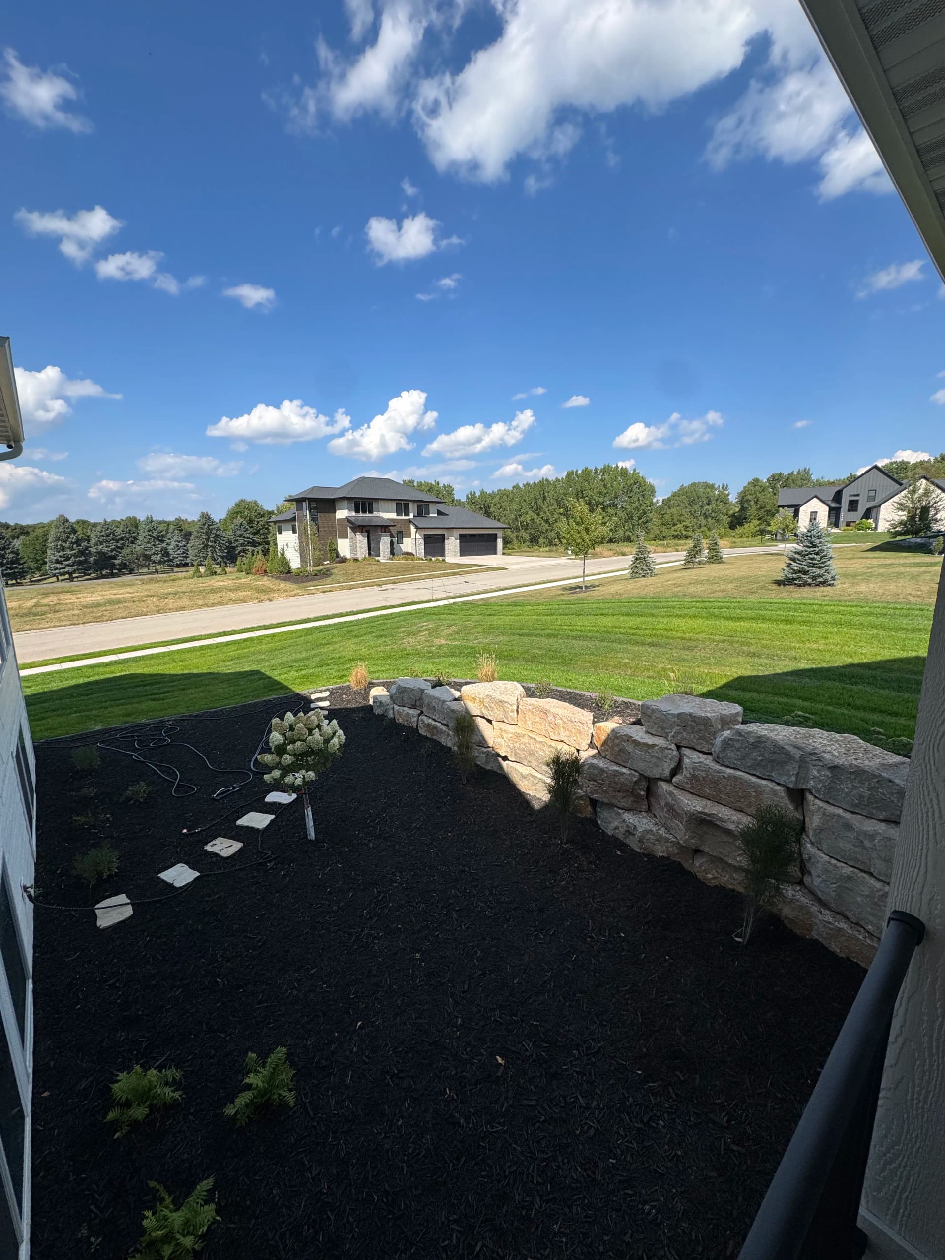Gallery photos for New Build Goes From Mud Pit to Polished Yard: Image #2