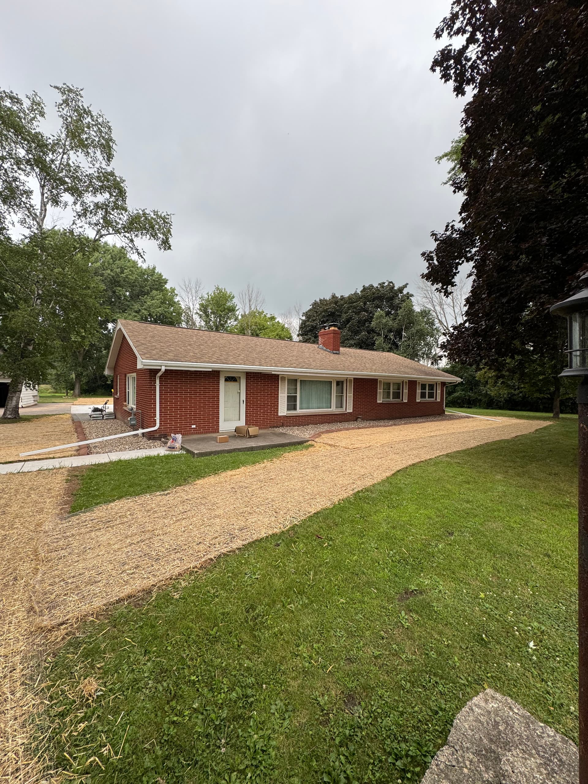 Gallery photos for Old Landscape Curbing Removed and Yard Given a Full Refresh: Image #2